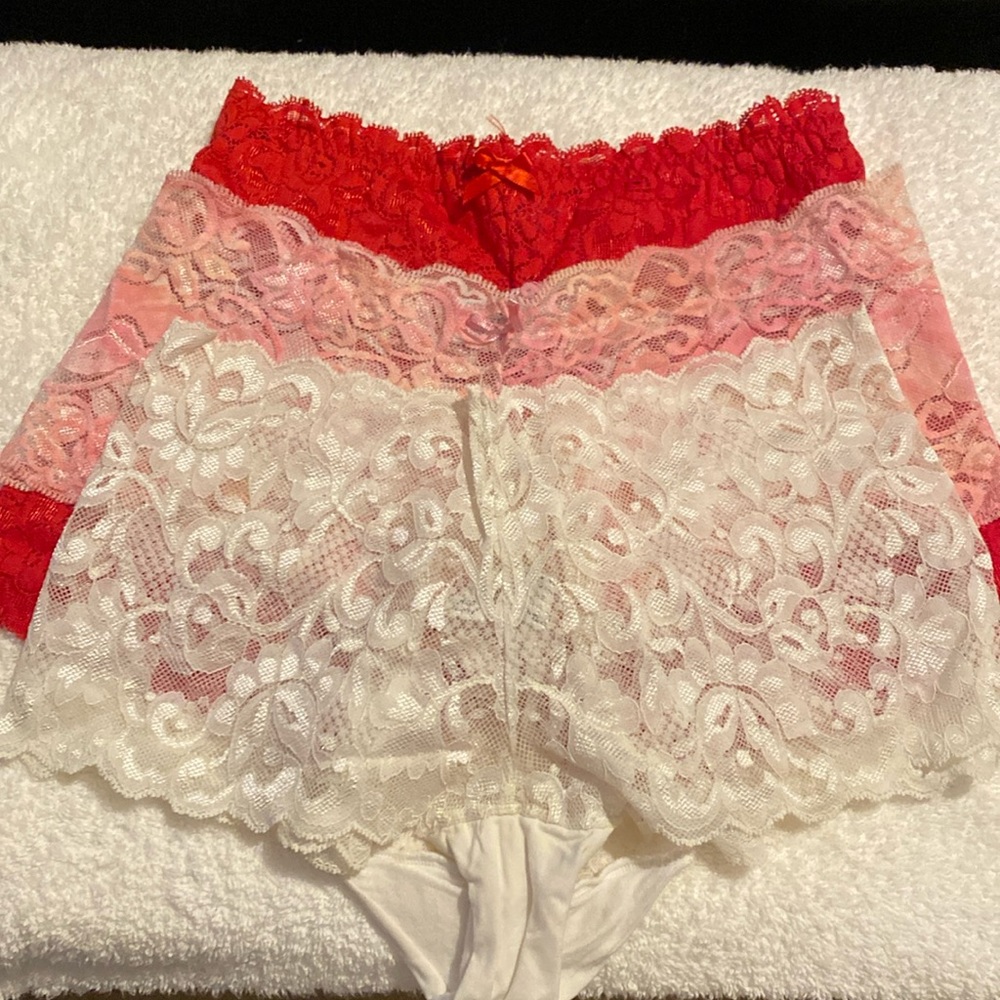 NWOT undies lace size S